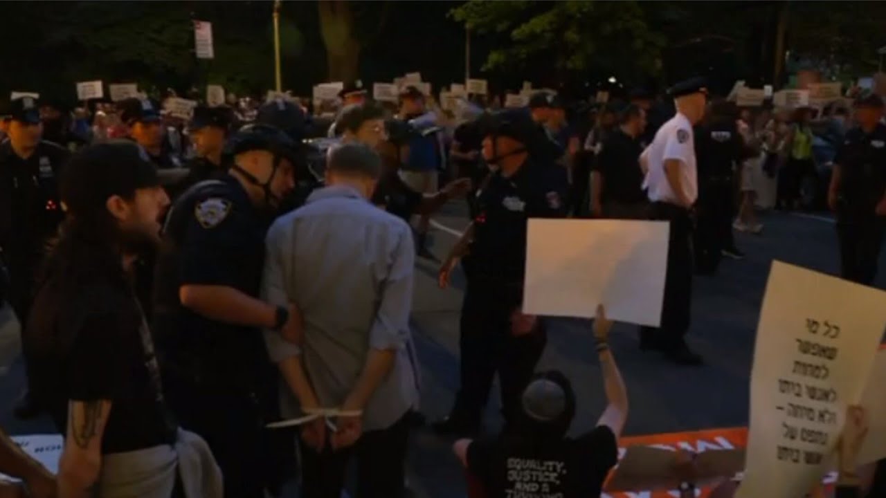 Protesters gather in New York against Israel&rsquo;s war in Gaza
