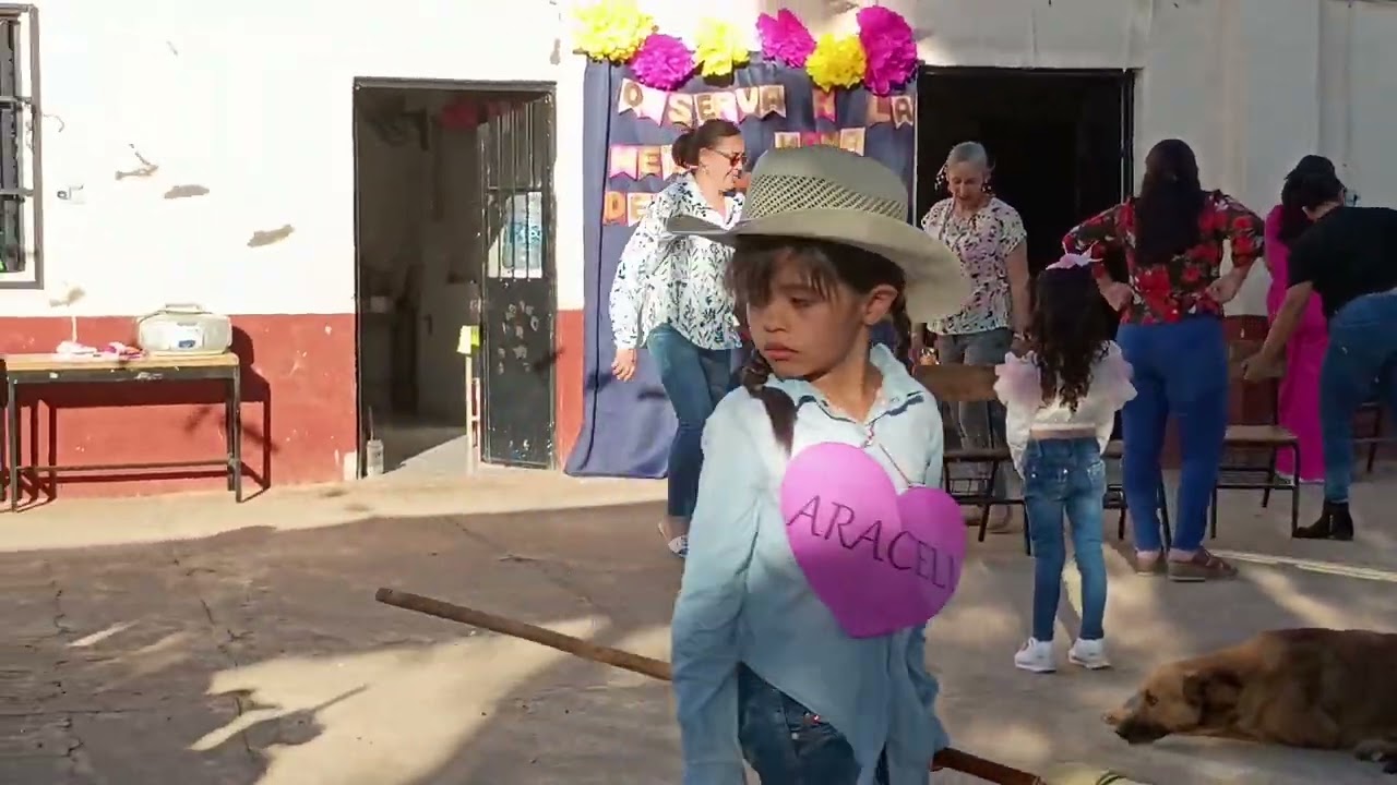 Juego de las sillas,.. festival del día de la madre 2025.