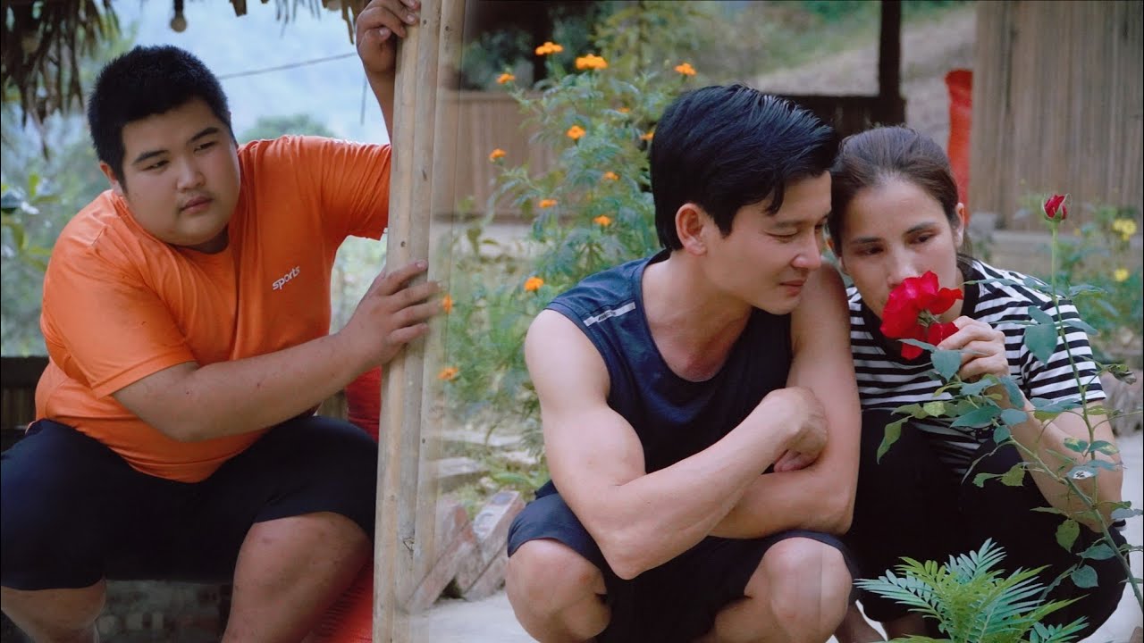 Will the return of her brother Tu Phan bring her good fortune or misfortune? 