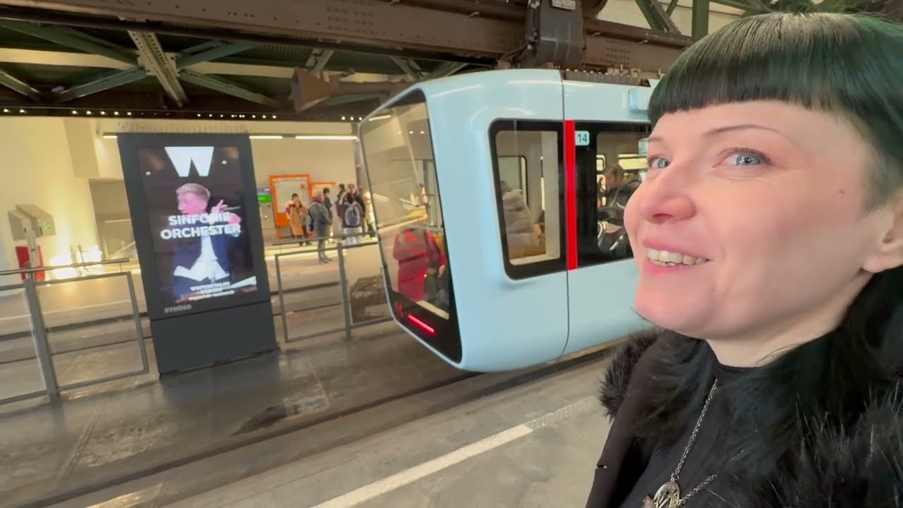 Suspension Train / Rail in Wuppertal, Germany 🚟 Monorail Public Transport