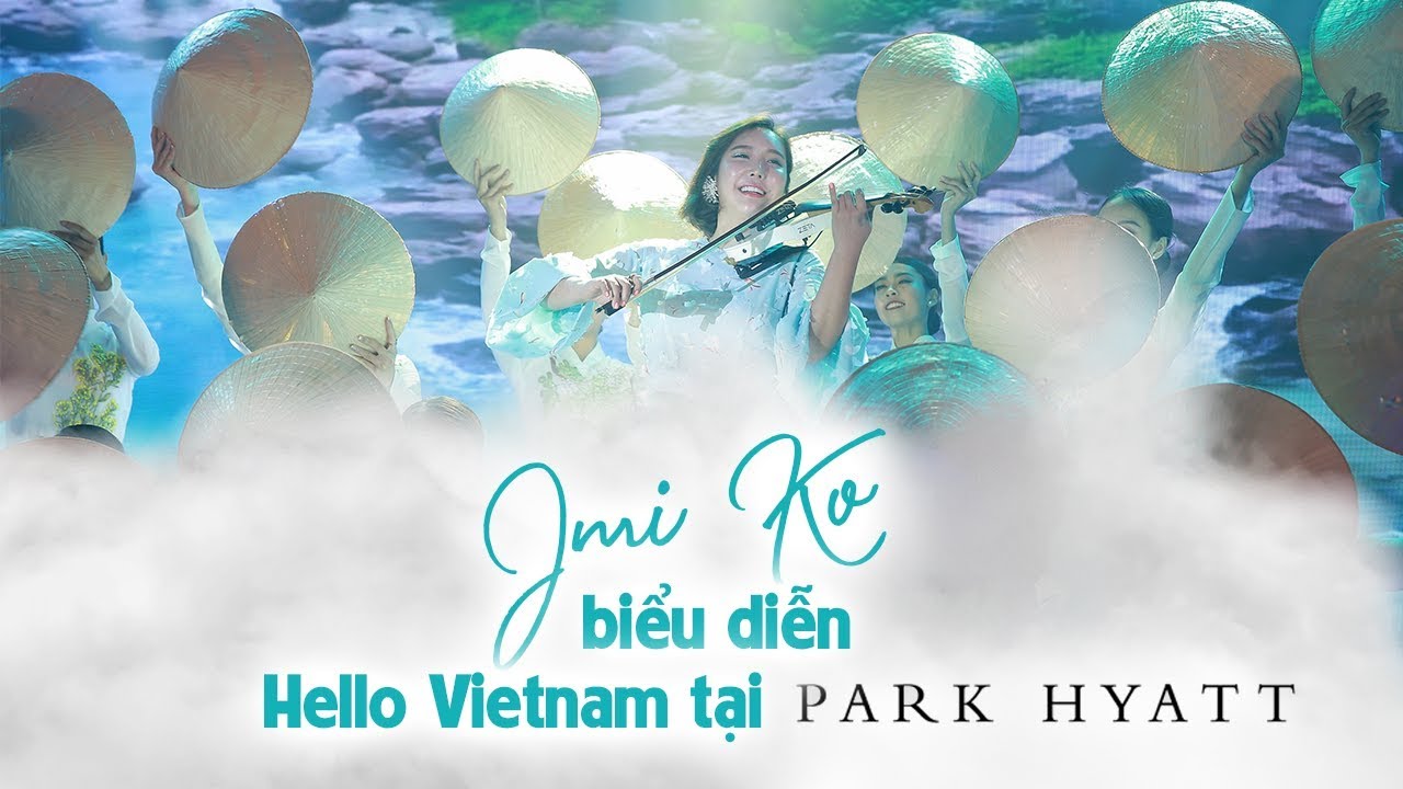 JMI KO TRONG TÀ ÁO DÀI CỦA NTK VĂN THÀNH CÔNG BIỂU DIỄN 