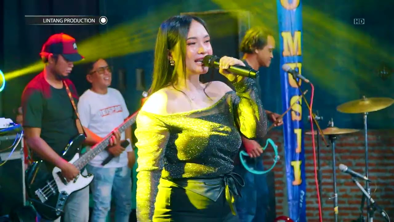 BISIKAN CINTA - KRISTINA ( COVER ) // DEWO MUSIK PEMALANG 