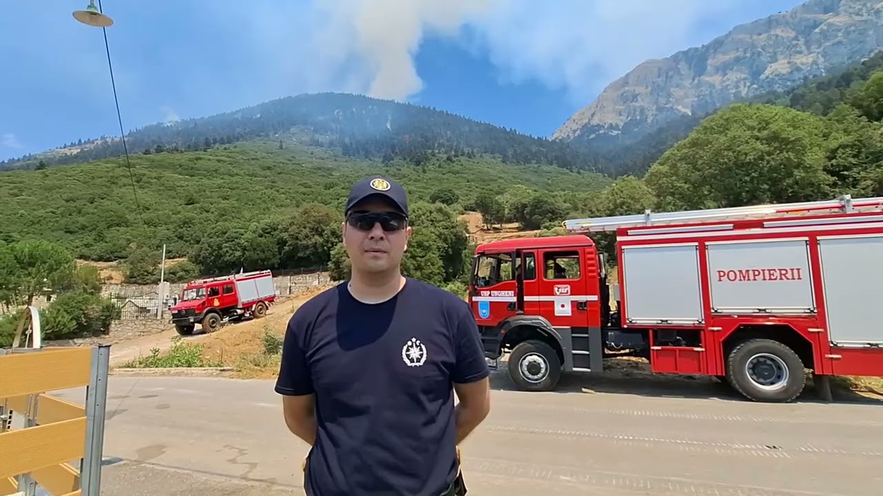 Pompierii din R M continuă intervențiile de stingere a incendiilor de vegetație în Grecia