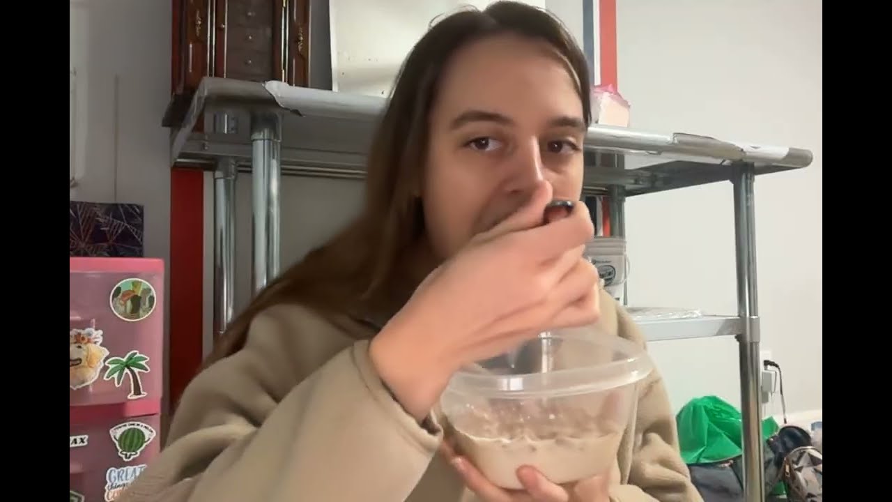 2/20/26 Eating Graham Crunch