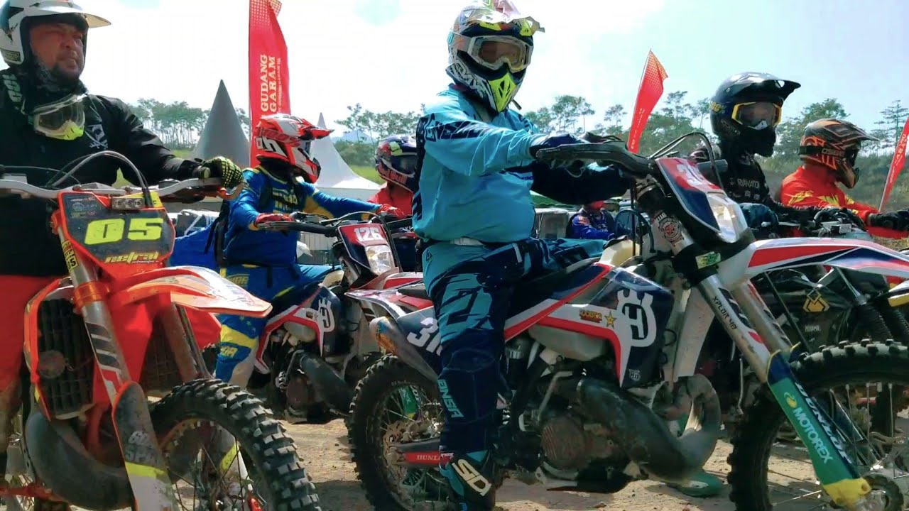 Lintas generasi trail indonesia gunung kelud kediri