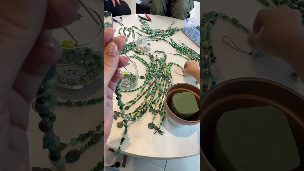 WARNING: this craft will cause you to believe you have a real green thumb!🌱 #beadedplants #beads