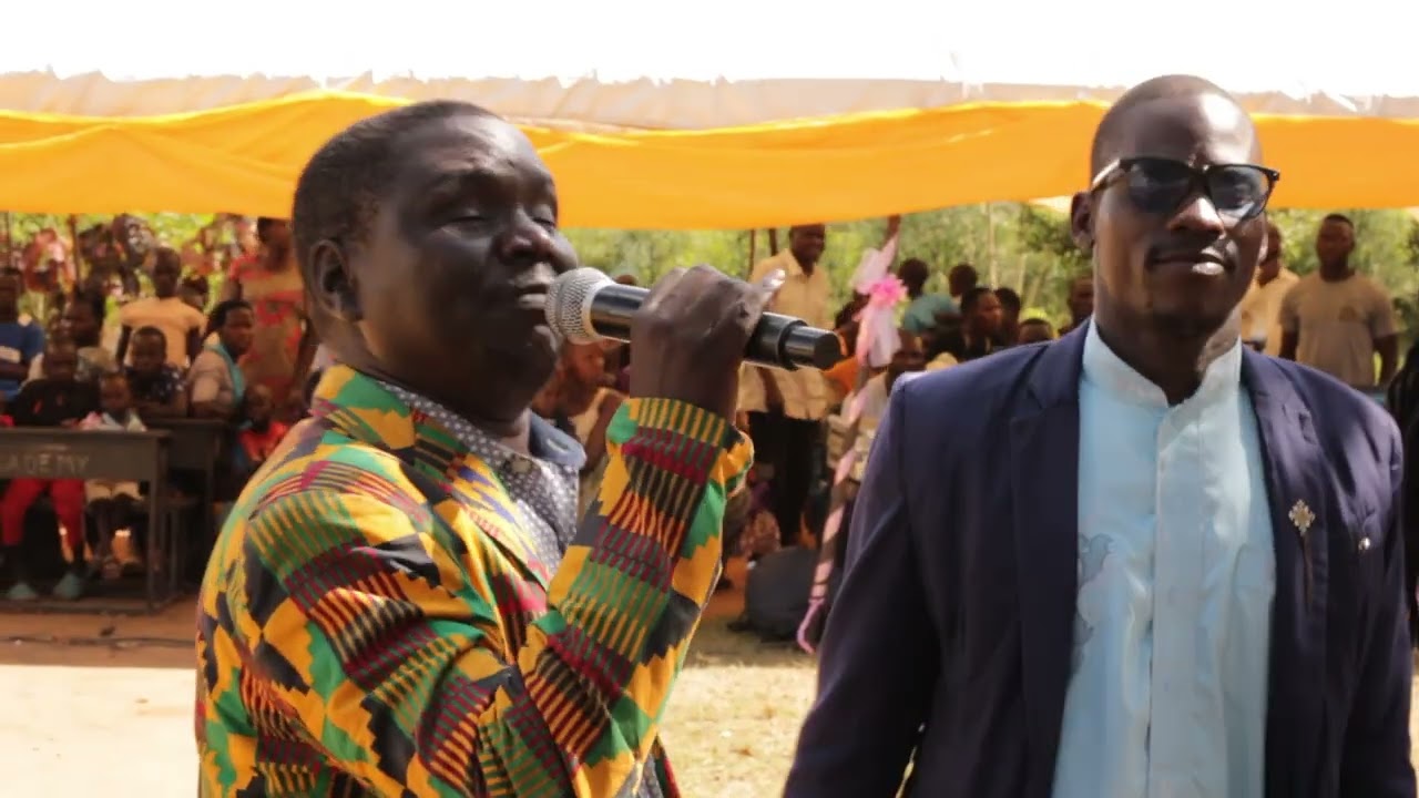 Richard Okot Atoo wang in Obanga na yin Imara and Jesus Reign#singing #dancing #local