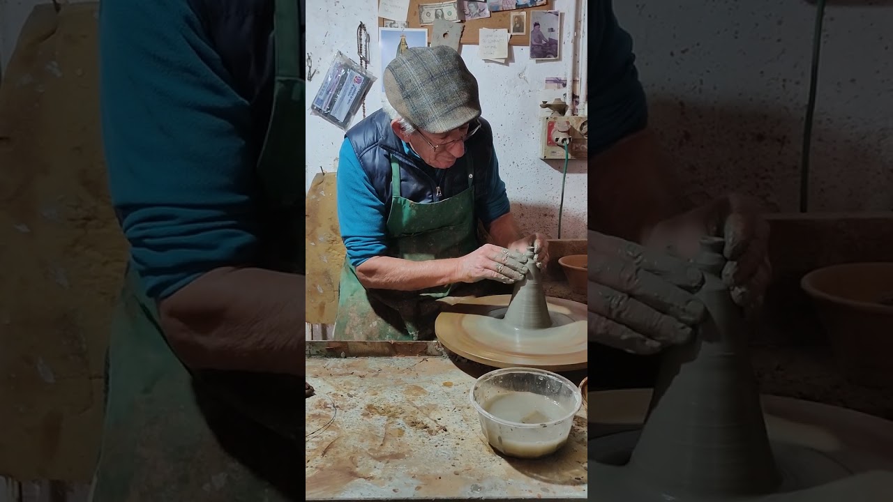 La maestria di Tonino della Bottega Samarelli di Rutigliano: una vita da ceramista