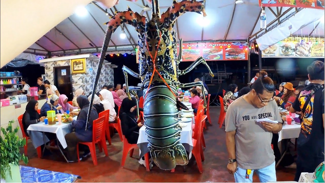 Kota Kinabalu: Hotel Sixty3 Review & Unforgettable Seafood Feast at Todak Waterfront Hawker Center!