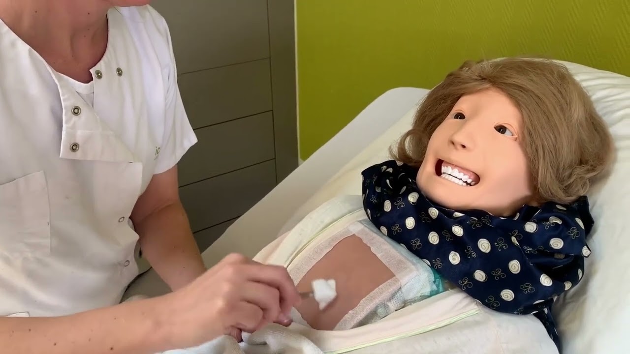 PAC aanprikken met steriele handschoenen