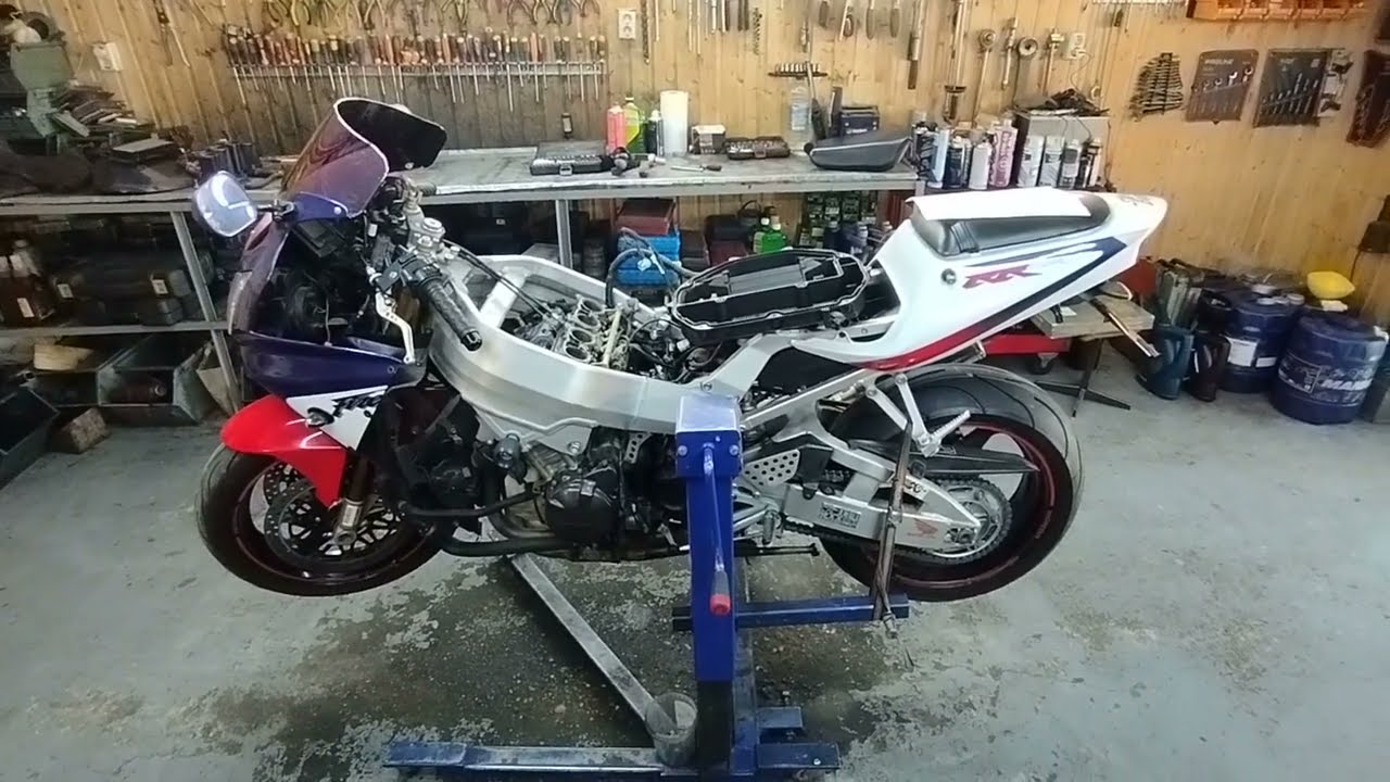 Taschner Garage - CBR 929 RR
