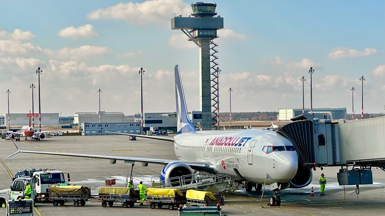 Boeing 737 MAX 8 | AJet | Стамбул (SAW) — Берлин (BER) | Полный Полёт | 4К