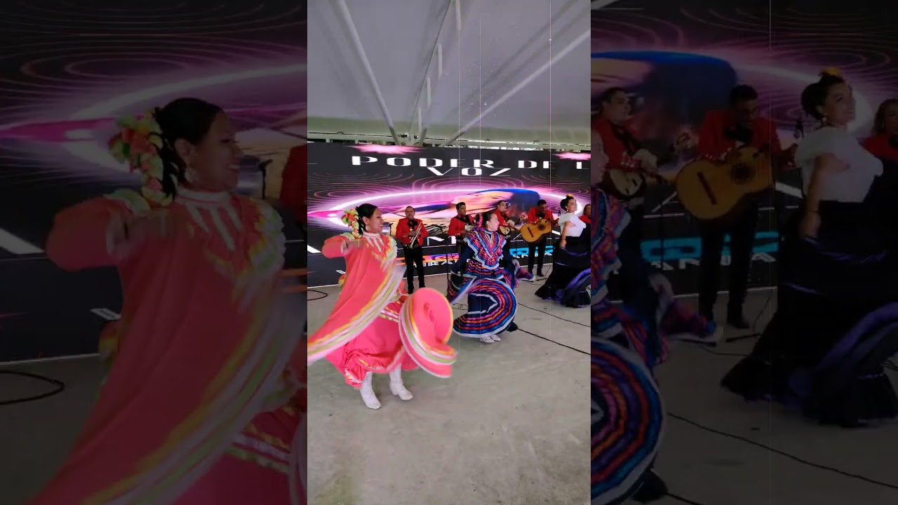 Promotora Alkimia con Vane Miranda en la Celebración del de la Independencia 2025