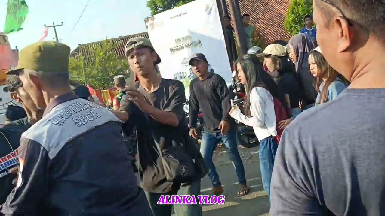 RIBUT ❗ ARAK ARAKAN DESA WARUROYOM 2025
