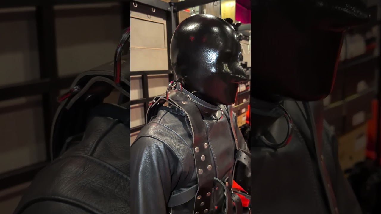 You are my object ⚫ #straightjacket