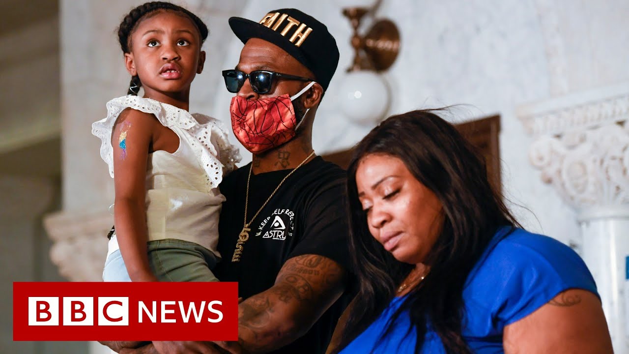 George Floyd death: More large protests in US but violence falls - BBC News