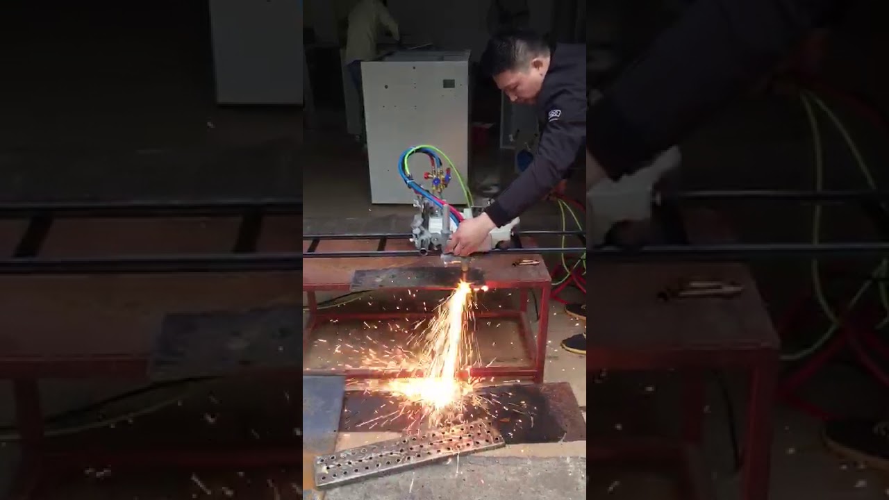 Demonstration of Brown's Gas 100% replacement of Oxy-acetylene for metal cutting.