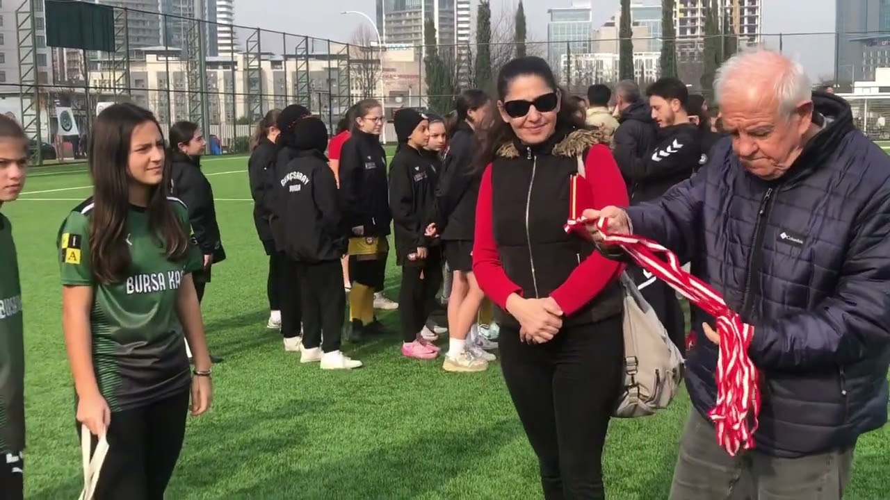 2 Şubat 2025  NİLÜFER KIZ CUP FUTBOL TURNUVASI KUPA VE MADALYA TÖRENİ