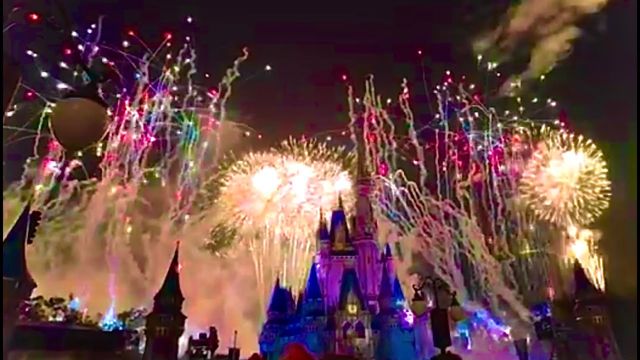 DISNEY NEW YEARS EVE FIREWORKS at MAGIC KINGDOM - COUNTDOWN TO THE NEW YEAR