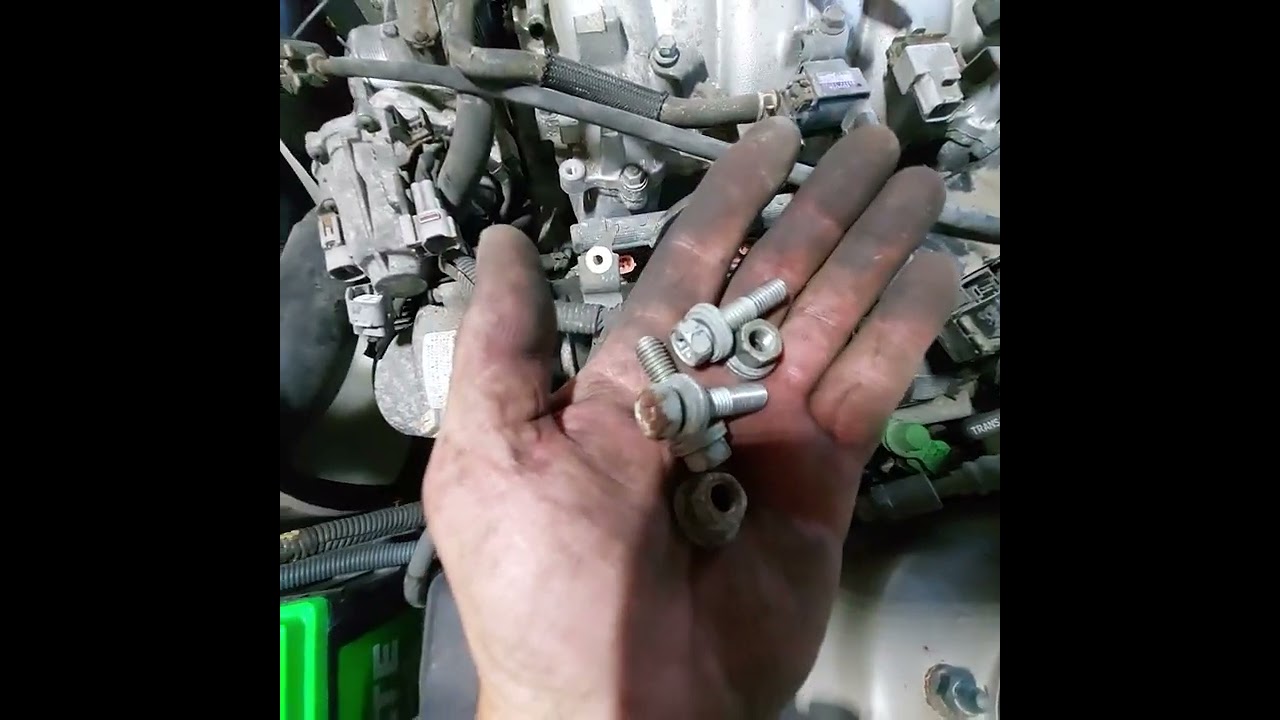 1999 Lexus LS400 4.0 liter starter motor replacement