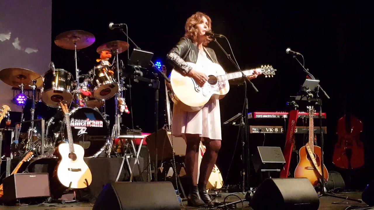 Sandra Vanreys sings De Achterhoek