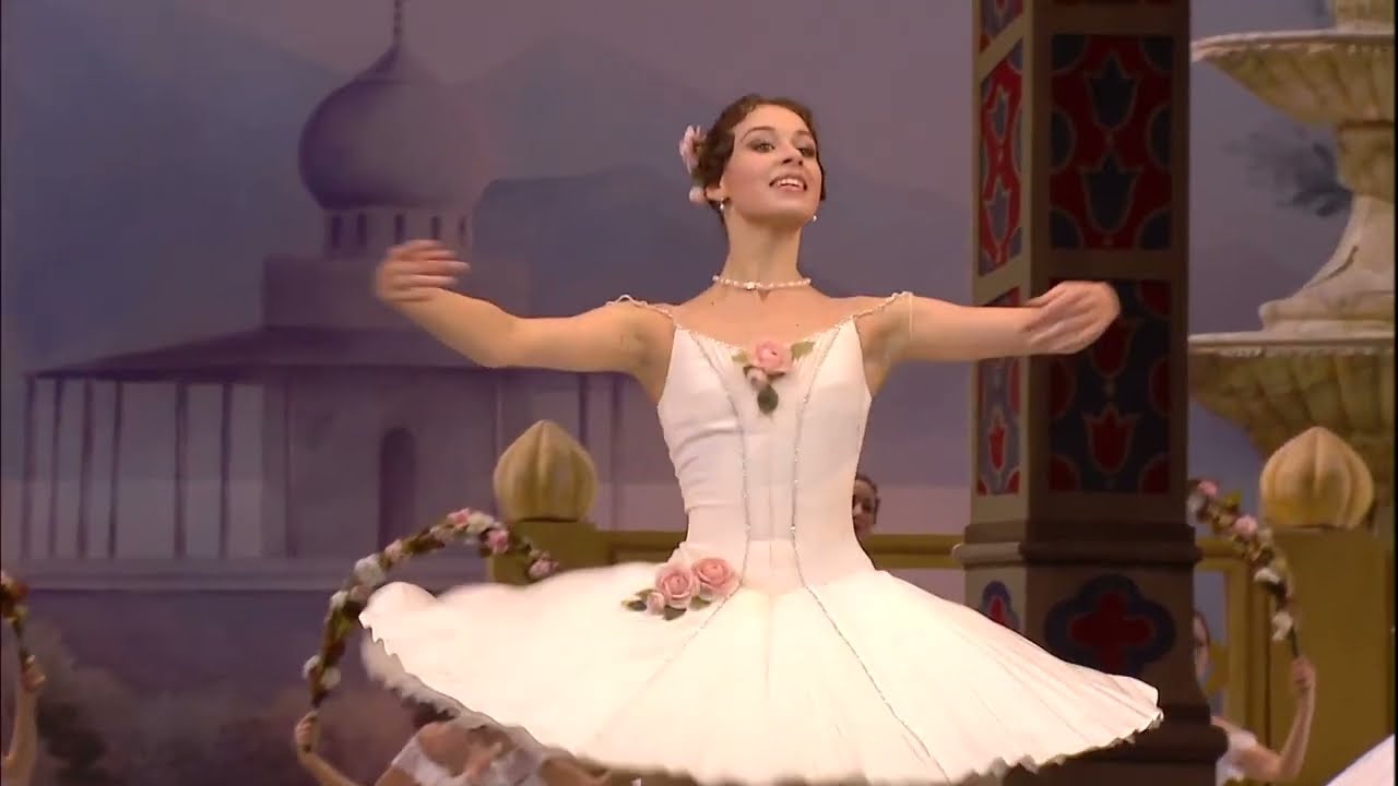 Corsaire Act 2 Gulnare Variation Daria Khokhlova
