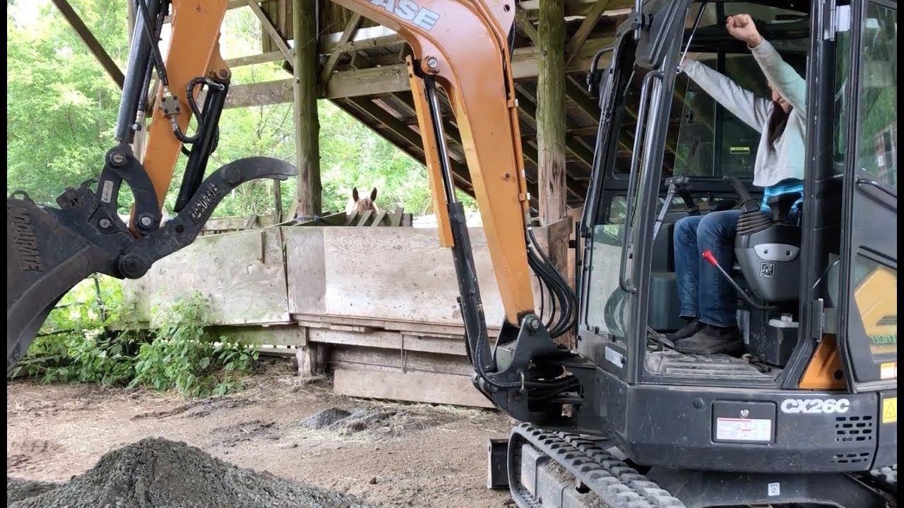 Learn How To Operate an Excavator - in 7 minutes flat!