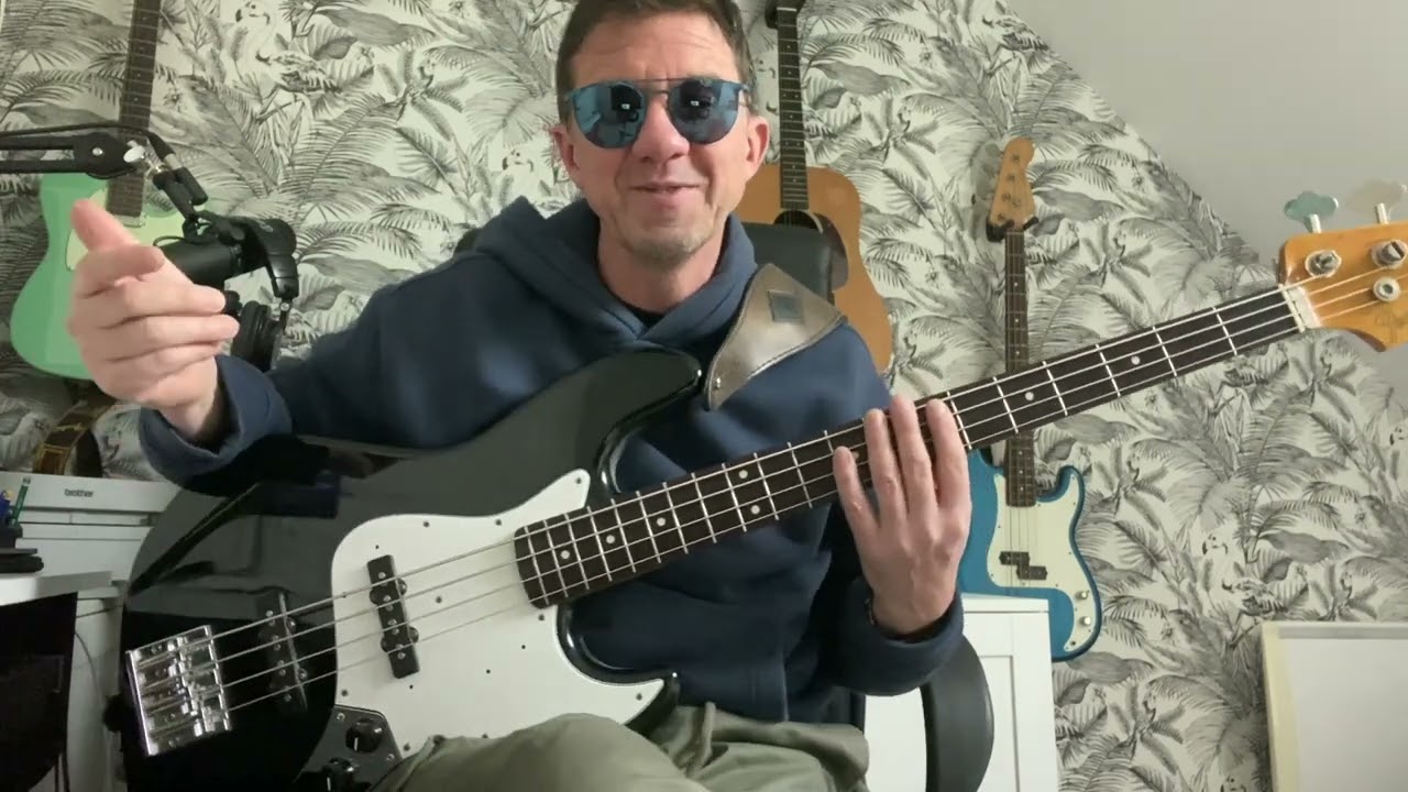 Jouer en place avec une batterie à la basse (Niveau 1)