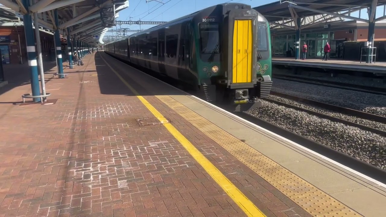 350112/129 working 1U37 London Euston to Crewe #Lnwr #Class350 #Tones #Wcml #Railway