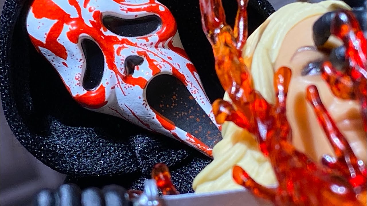 Mezco One:12 Collective Ghost Face Scream Ghost Face Lives Action Figure Review!!! @MezcoToyzLLC