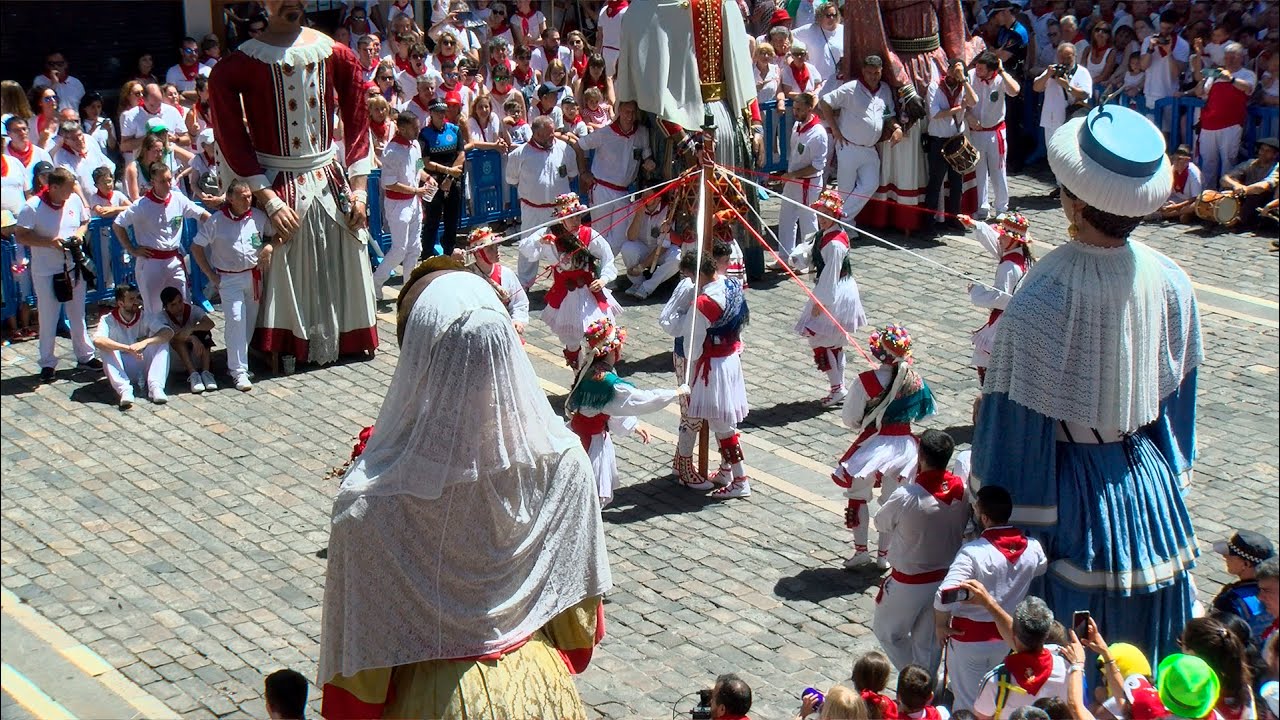 🔻 Gigantes y Grupo de Dantzaris de Pamplona @duguna  #14dejulio | #sanfermin2023  #sanferminak2023 🔻