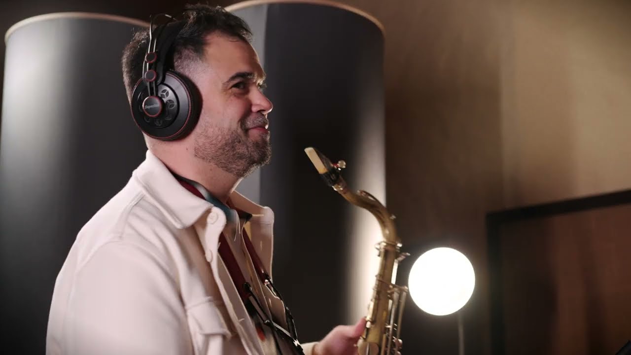 Carousel Renewal live studio session