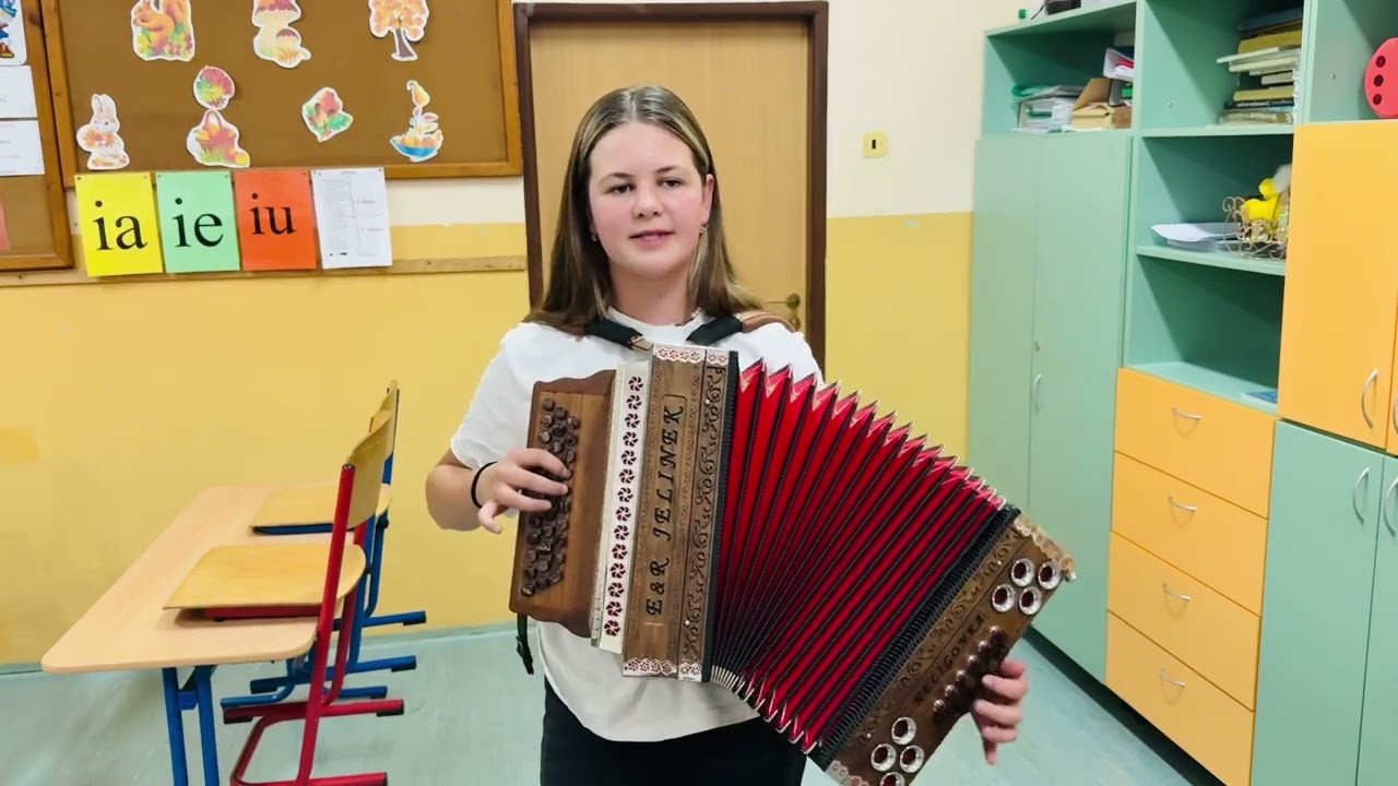 v zahradôčke pod okienkom - Vanesa Pitáková (SZUŠ Pierrot Rabča) 