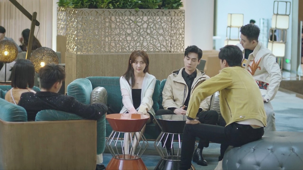 💞【MOVIE】灰姑娘和霸總飯店約會，怎料被發現，他們的戀情完全曝光！ #好看中国电视剧 #爱情