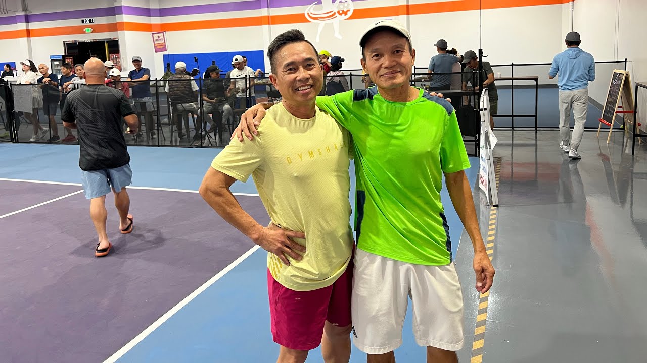 1 Tran kho quen: Hau vs Danh backhand 