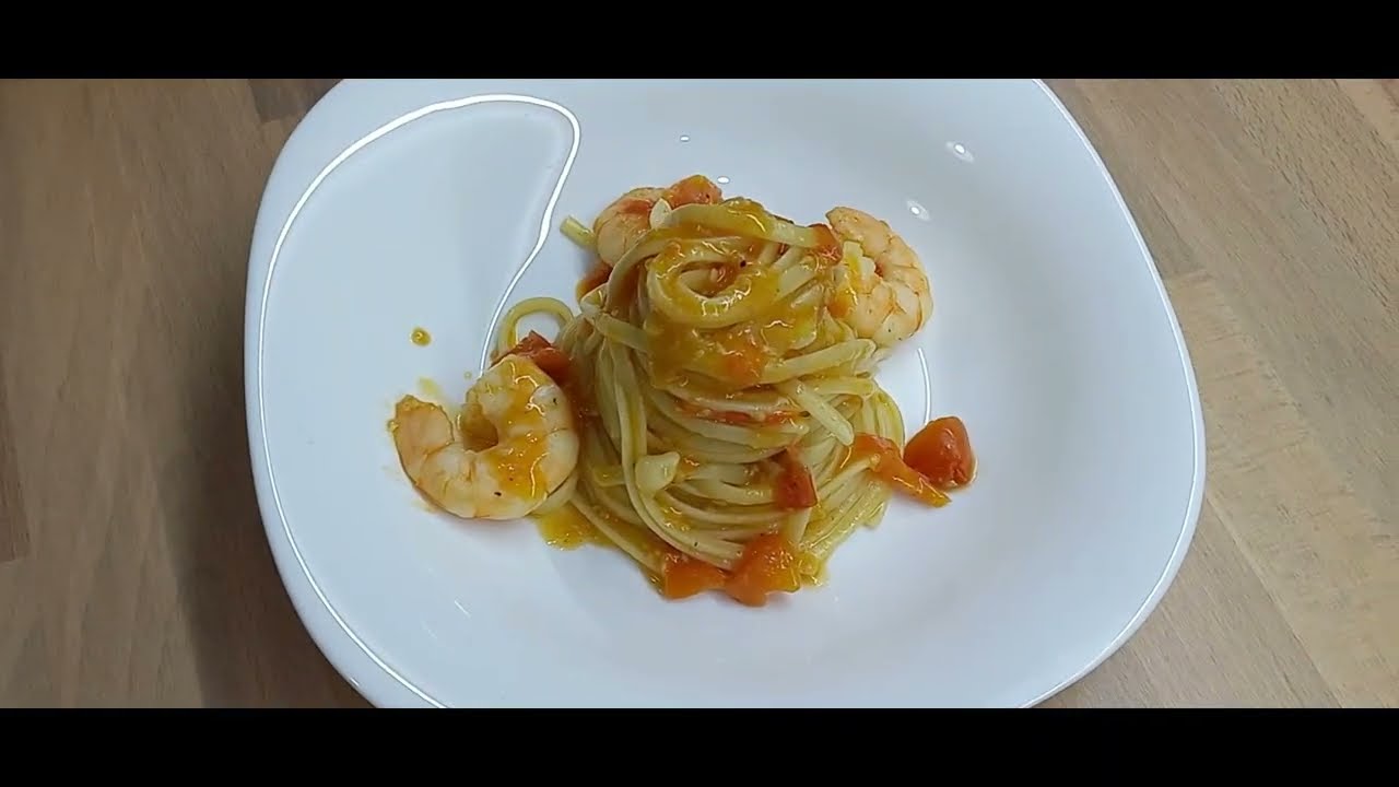 Si te bejme makarona me karkaleca dhe domate/How to make Linguine with shrimps and tomatoes