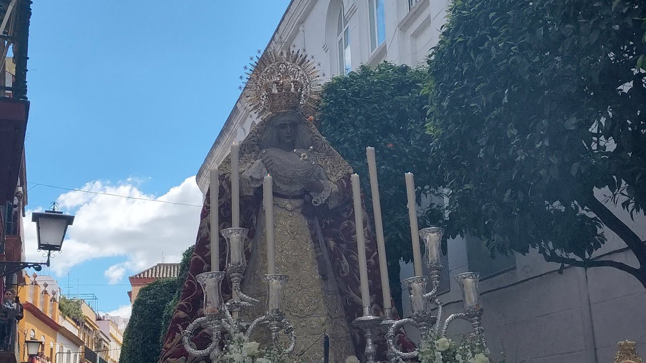🔴{ Traslado Esperanza de Triana por calle Rodrigo de Triana a los sones (La Gloria de un Pueblo 2026