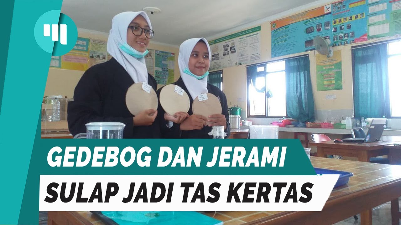 Siswi SMA PGRI 2 Kayen Sulap Gedebog dan Jerami Jadi Tas Kertas