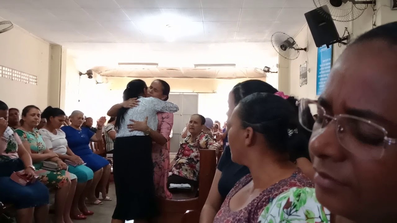 Círculo de oração em Tancredo Neves