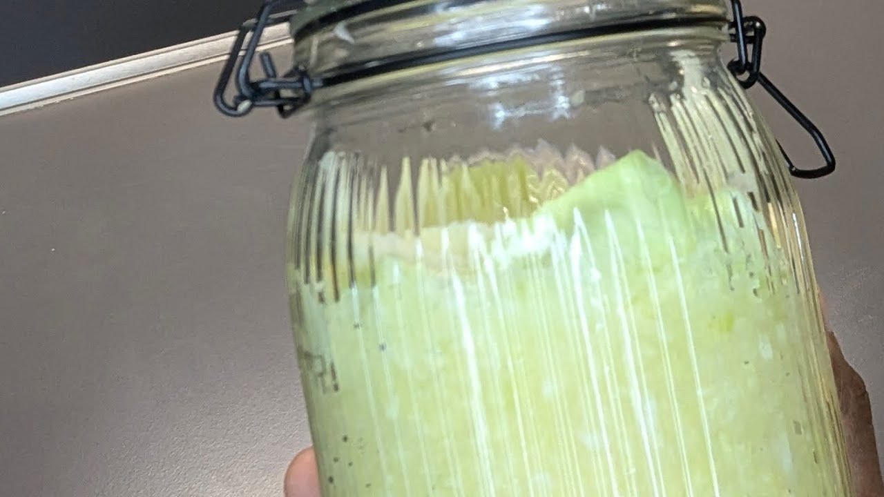 Homemade Sauerkraut: Gut‑Healing Magic