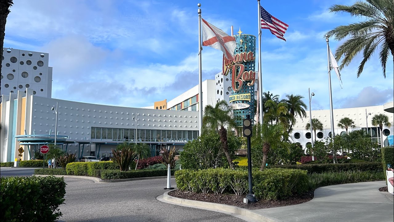 Universal’s Cabana Bay Beach Resort Vlog | Family Suite Room