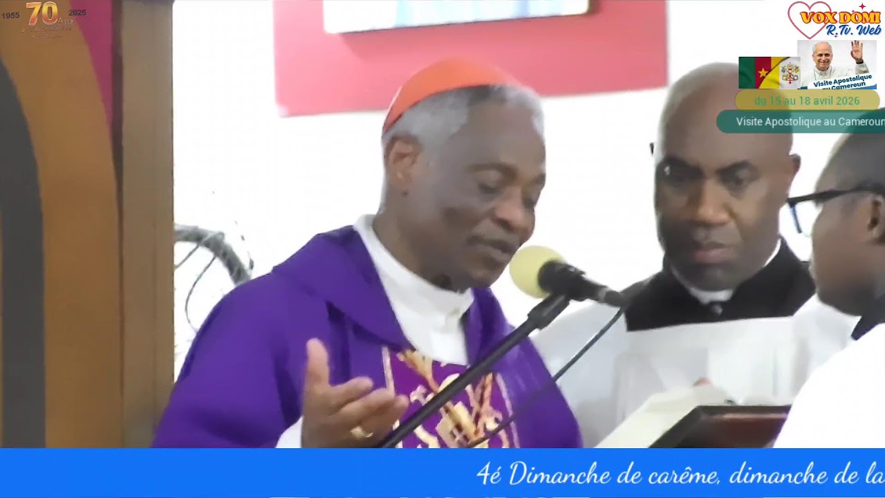 Messe de 11h depuis la cathédrale Sts Pierre et Paul de Douala avec le Cardinal P.TURKSON, 