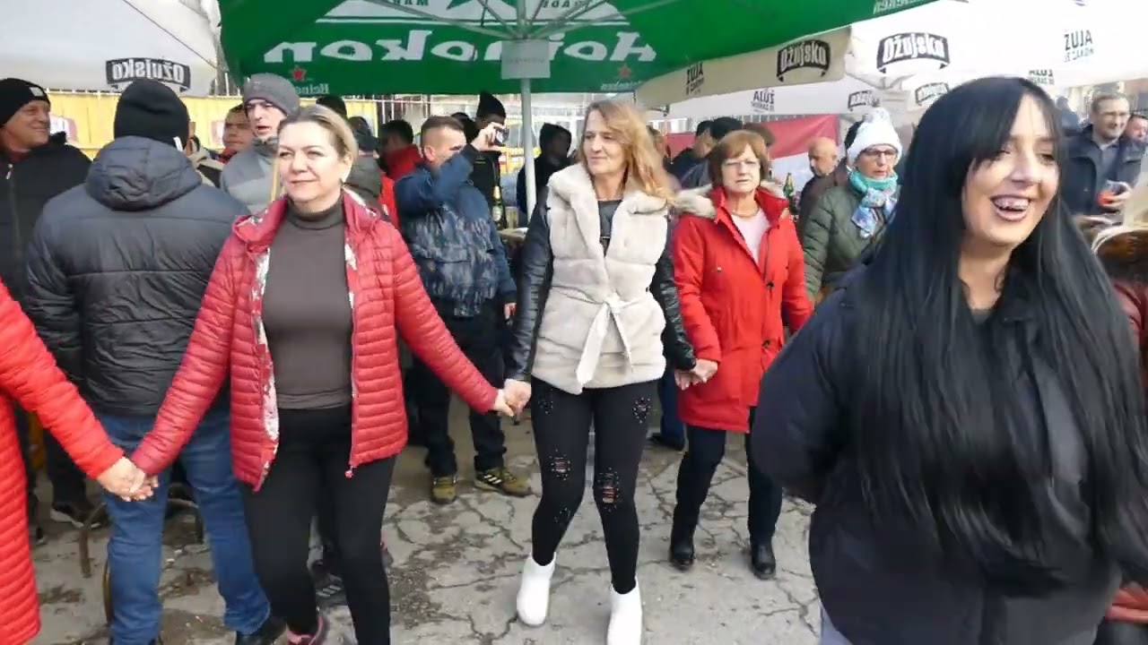 Kad mladi Ivano zasvira Užičko  kolo se odmah povede