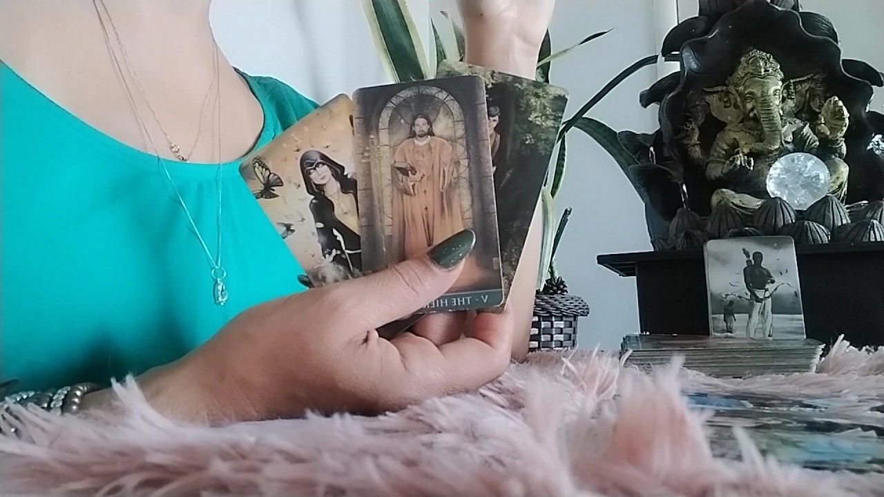 Aquário - O Passado Quer Retornar/Tem Obsessão Por Você/Usando Magia Para Ter Vc De Volta/Decidido.