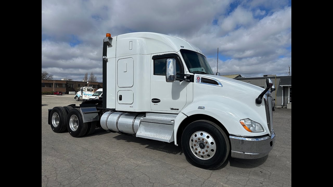 FOR SALE - 2019 Kenworth T680 - Paccar MX13, Auto Trans, new tires - LOW LOW MILEAGE