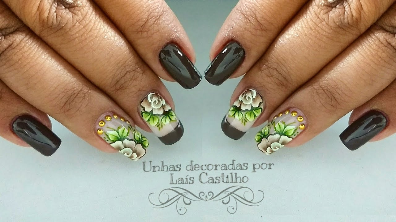 Unhas decoradas flor carga dupla marrom Laís Castilho