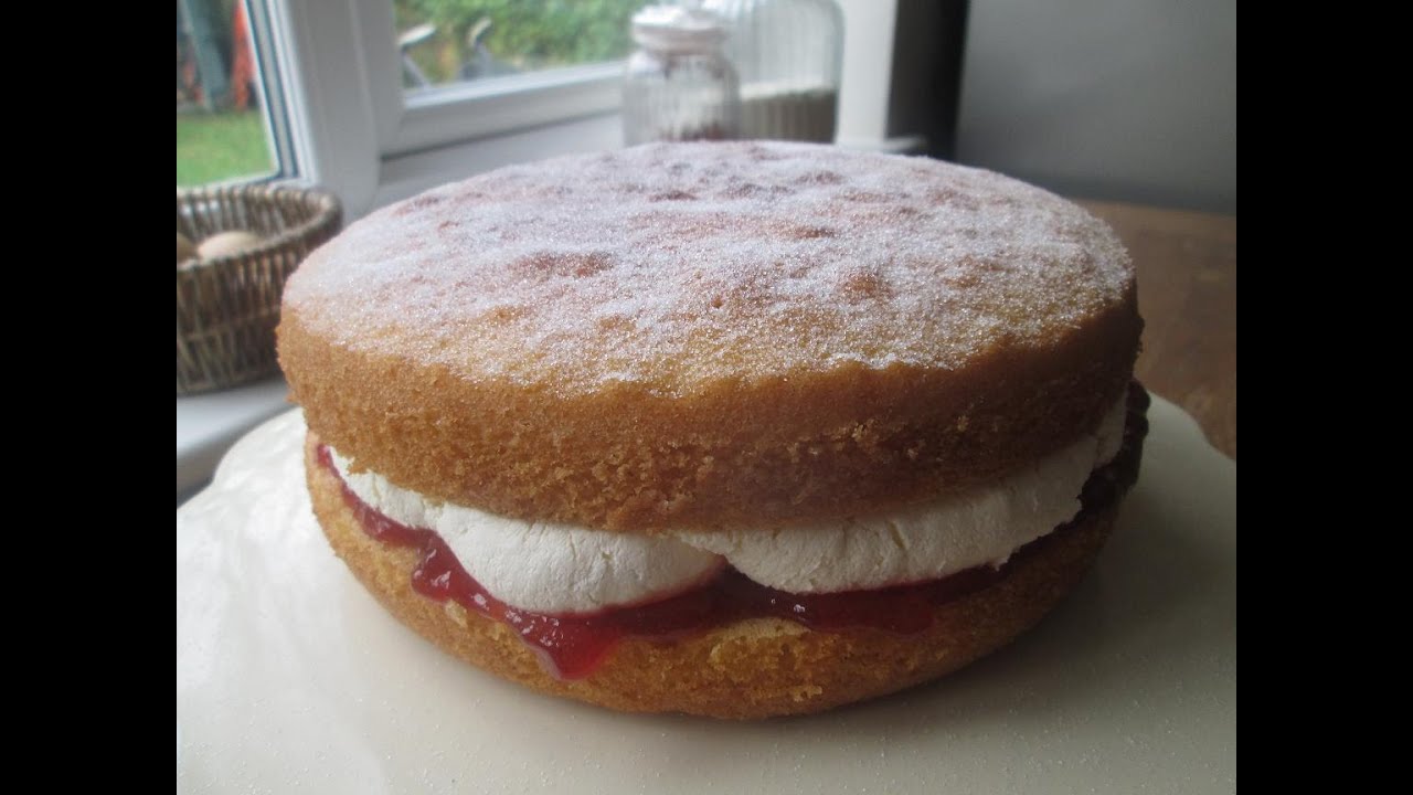 Victoria Sponge Cake (How to..)
