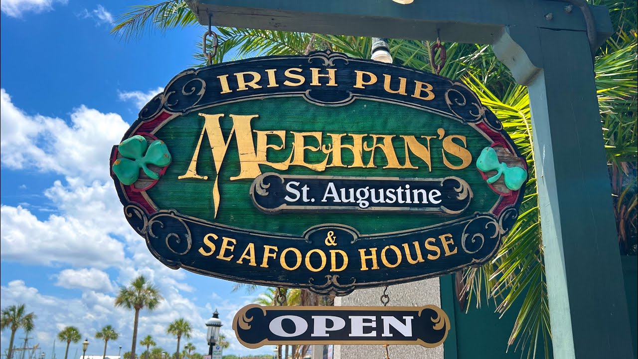 Пообедайте в ирландском пабе и ресторане Meehan's Irish Pub & Seafood House в Сент-Огастине, Флор...