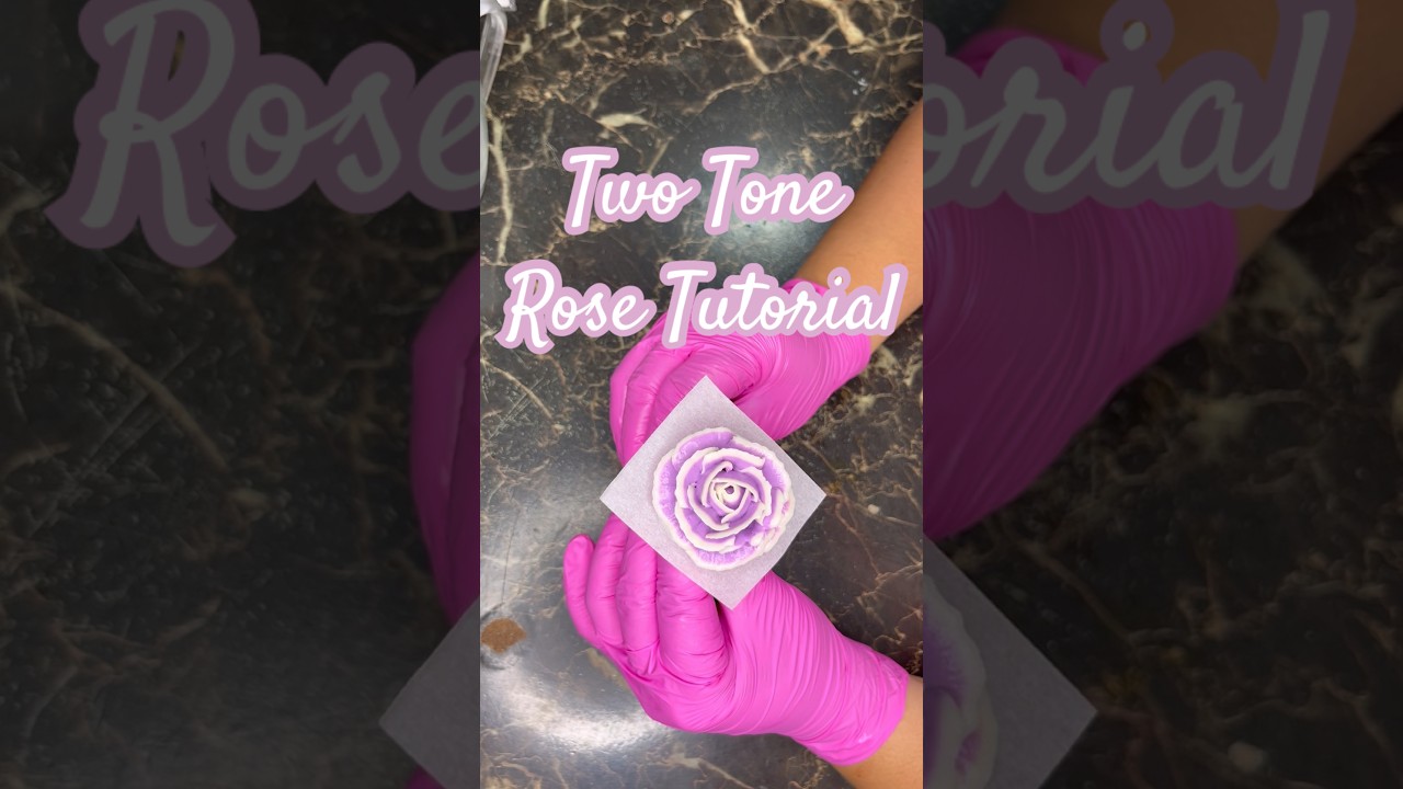 How I pipe two tone roses 🌹#buttercreamroses #buttercreamflowers #cakedecorating #cupcakes