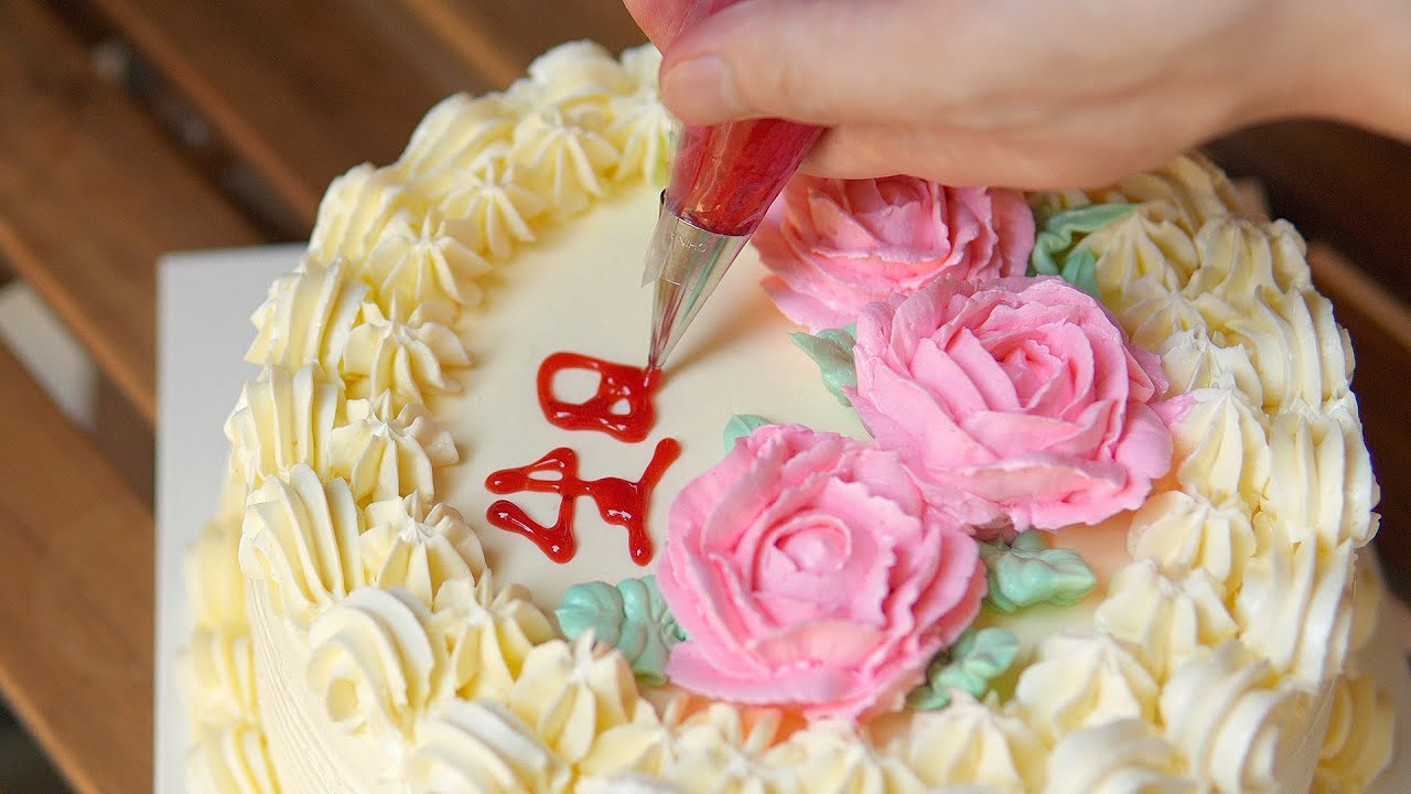 老式白脫奶油生日蛋糕🎂 | 早就想做這個老式奶油生日蛋糕啦！一口咬下去，能喚醒好多小時候的記憶！沒想到第一次做還有模有樣的😁 | Buttercream Cake | 元气八眉菌